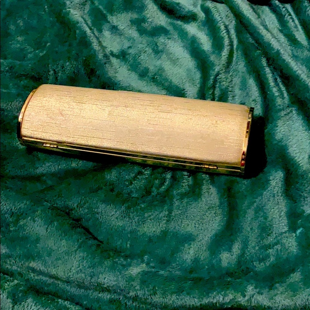 Gold women’s hand purse!